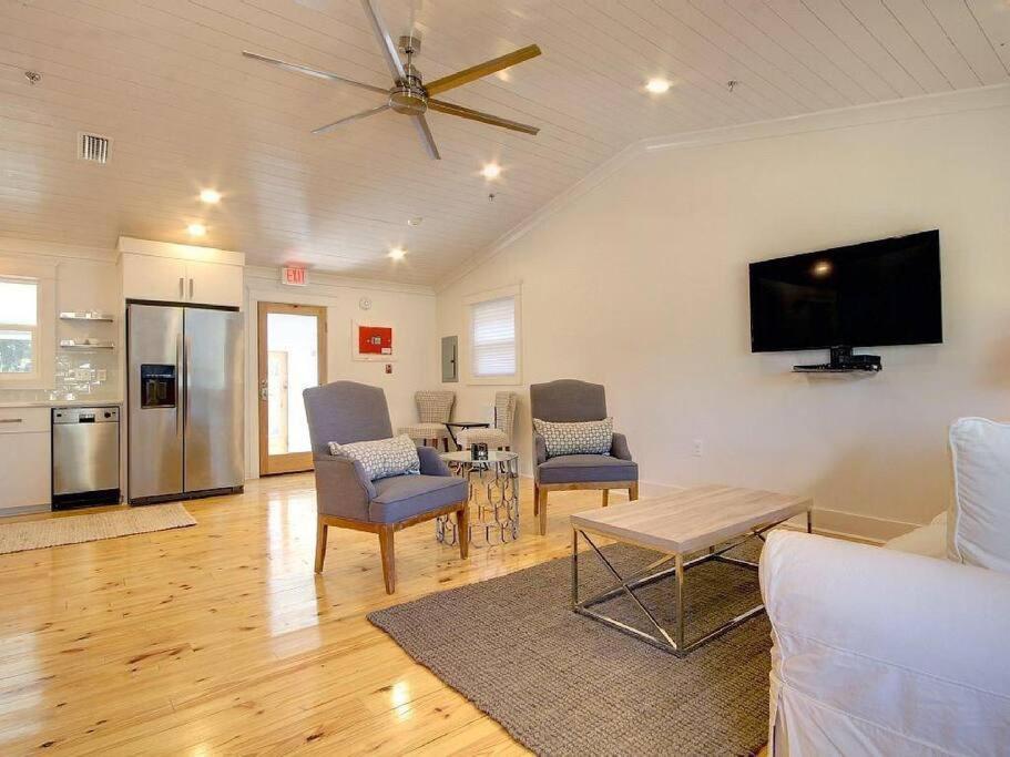 Downtown Fairhope Cottage Экстерьер фото